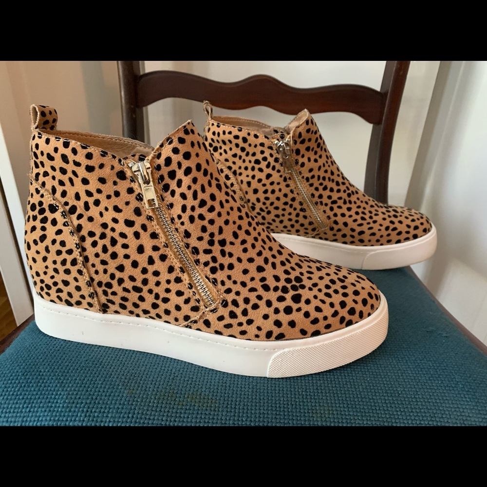 Soda Fashion Sneaker Size 9